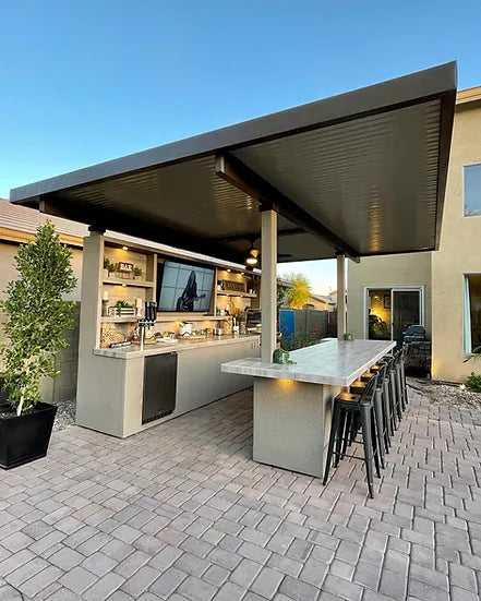 KoKoMo - Fantasy Island 20&#39;x20&#39; (70&quot; TV)