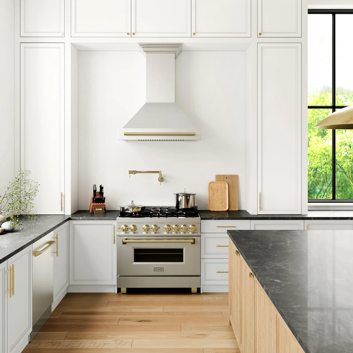 ZLINE - 36&quot; Autograph Edition Stainless Steel Range Hood with Stainless Steel Shell and Champagne Bronze Handle (8654STZ-36-CB)