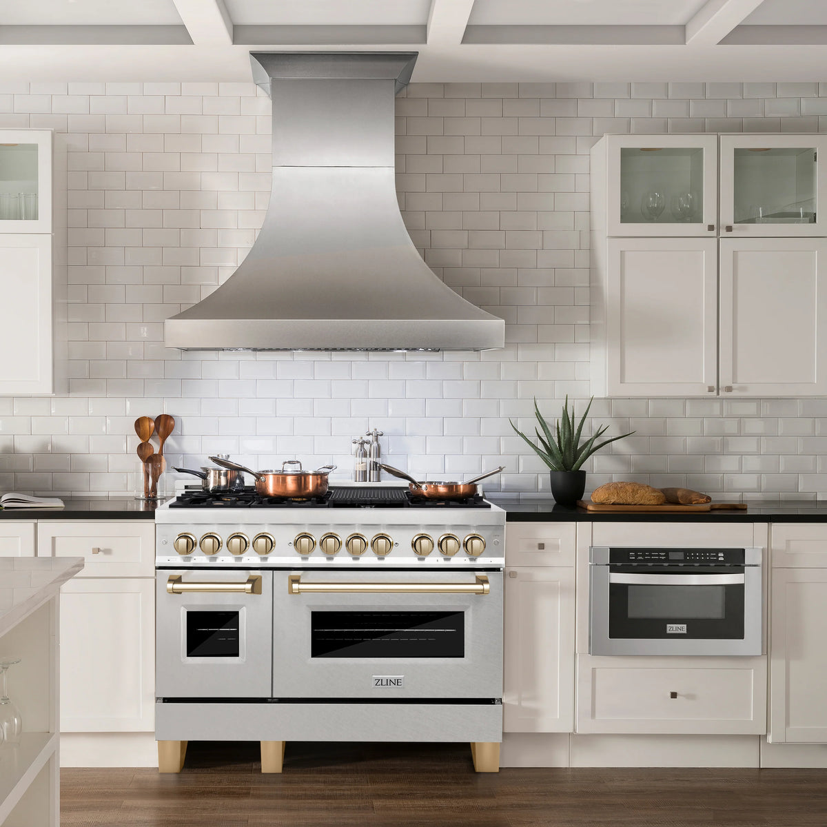 ZLINE - Autograph Edition 48&quot; 6.0 cu. ft. Dual Fuel Range, Gas Stove, Electric Oven in Stainless Steel, Gold Accents