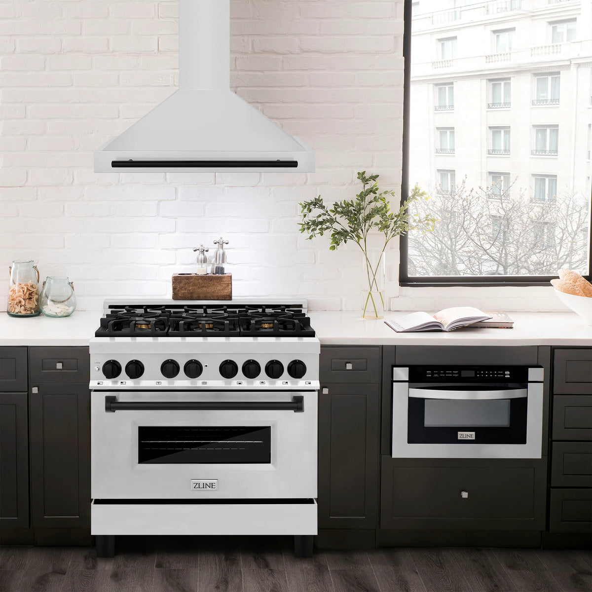 ZLINE - 36 in.Autograph Edition Convertible Stainless Steel Range Hood with Stainless Steel Shell and Matte Black Accents (KB4STZ-36-MB)