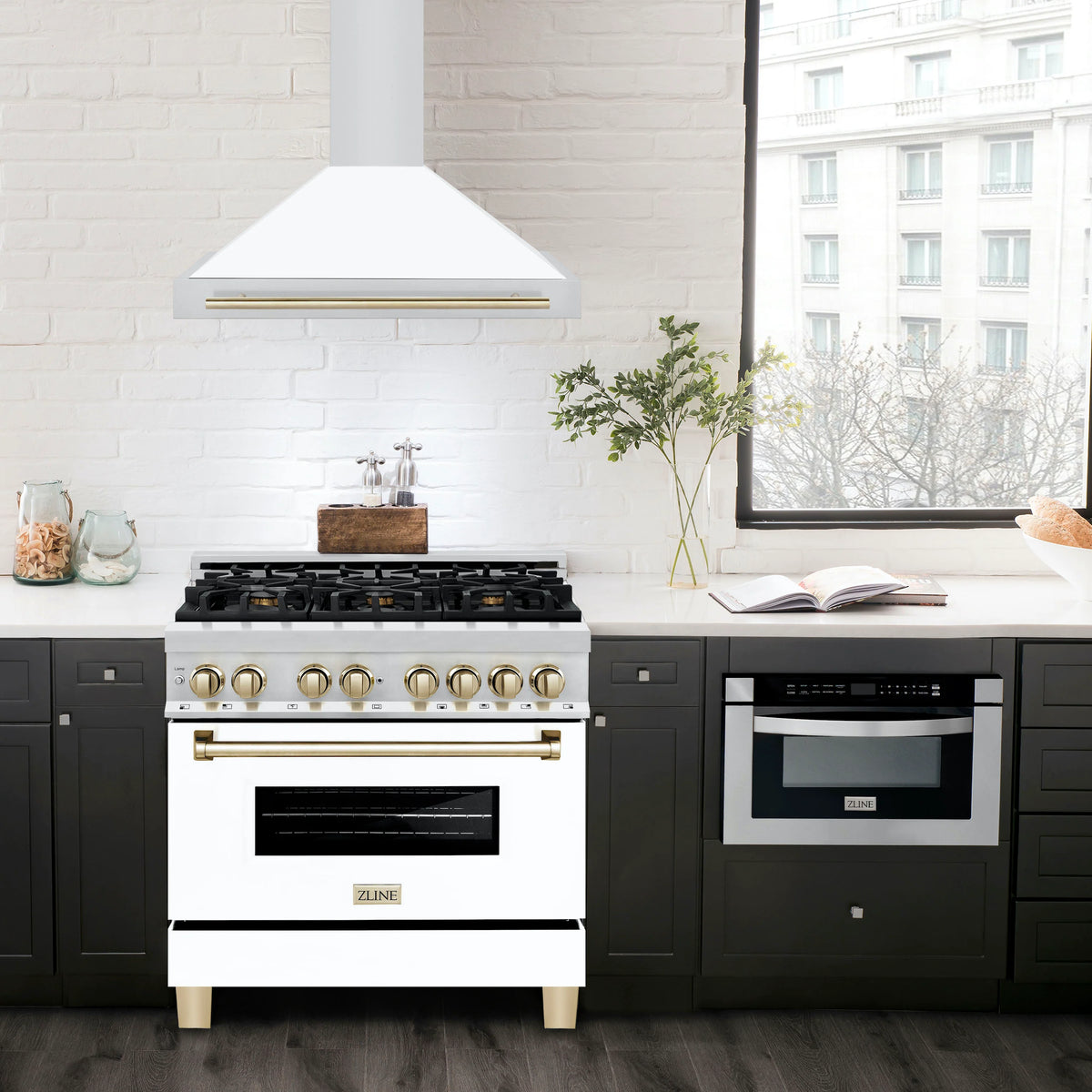 ZLINE - 36 in. Autograph Edition Convertible Stainless Steel Range Hood with White Matte Shell and Polished Polished Gold Accents (KB4STZ-WM36-G)