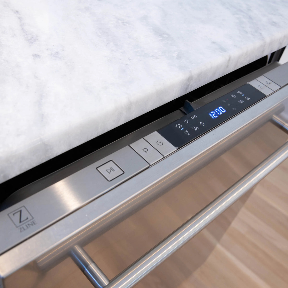 ZLINE 24 in. DuraSnow® Top Control Dishwasher with Stainless Steel Tub and Modern Style Handle, 52dBa