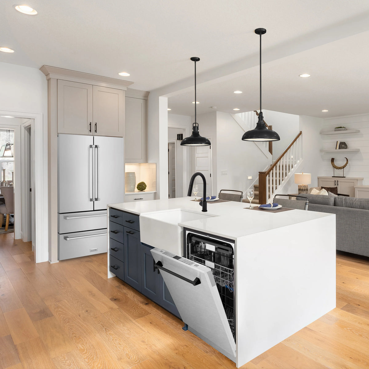 ZLINE - Autograph Edition 24&quot; 3rd Rack Top Control Tall Tub Dishwasher in DuraSnow® Stainless Steel with Matte Black Handle, 45dBa (DWMTZ-SN-24-MB)