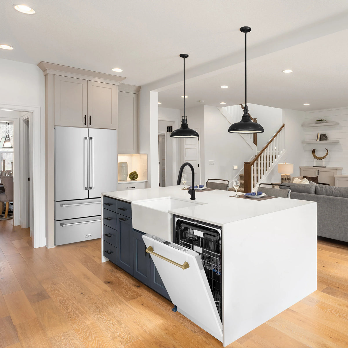 ZLINE - Autograph Edition 24&quot; 3rd Rack Top Touch Control Tall Tub Dishwasher in White Matte with Champagne Bronze Handle, 45dBa (DWMTZ-WM-24-CB)