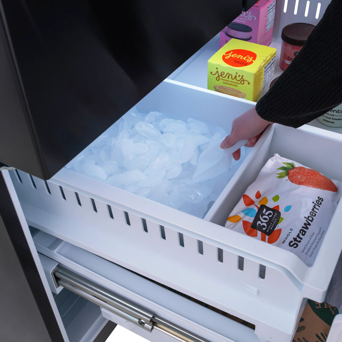 ZLINE - Autograph Edition 36 in. 28.9 cu. ft. Standard-Depth French Door External Water Dispenser Refrigerator with Dual Ice Maker in Black Stainless Steel and Polished Gold Handles (RSMZ-W-36-BS-G)