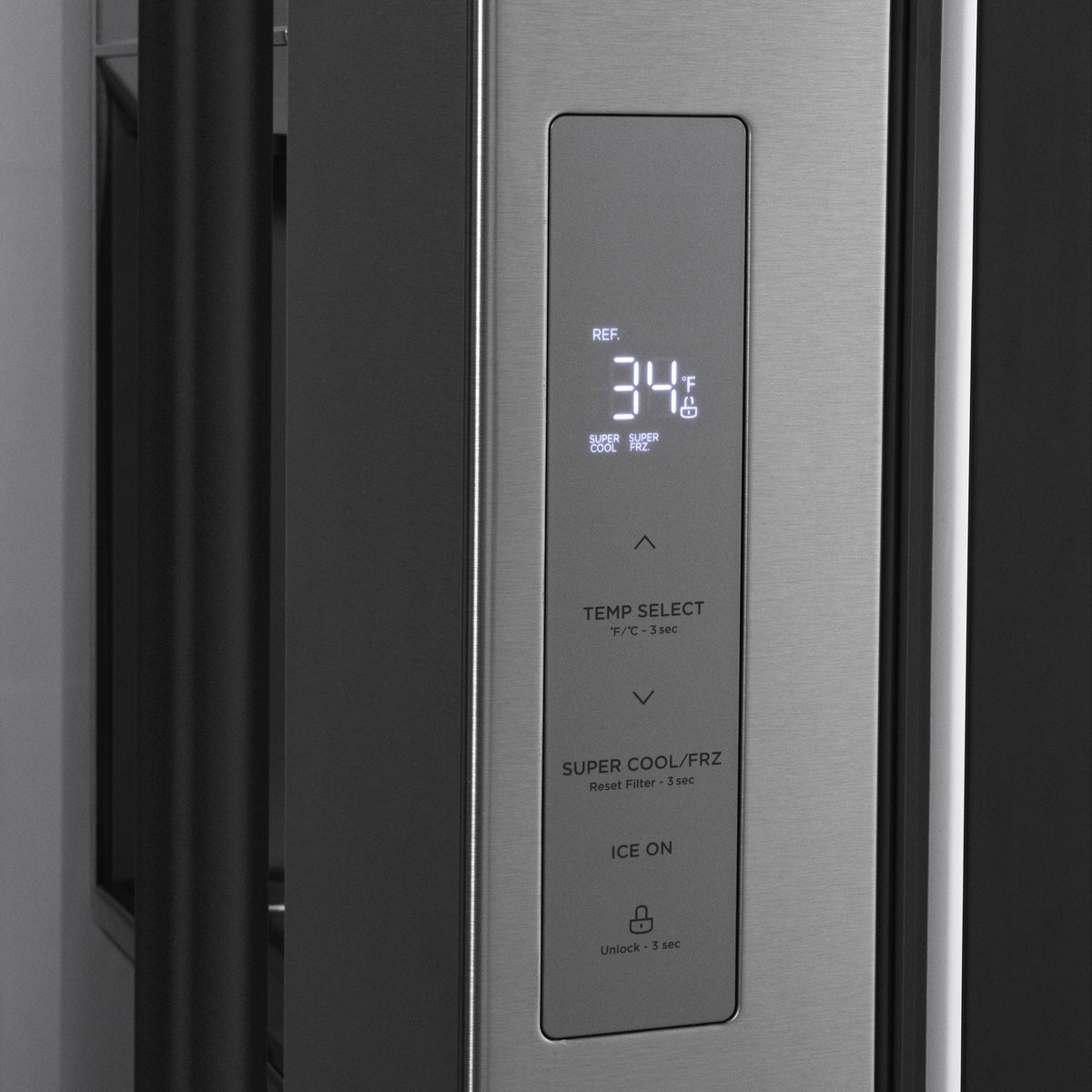 ZLINE - Autograph Edition 36 in. 28.9 cu. ft. Standard-Depth French Door External Water Dispenser Refrigerator with Dual Ice Maker in Fingerprint Resistant Stainless Steel and Matte Black Handles (RSMZ-W-36-MB)