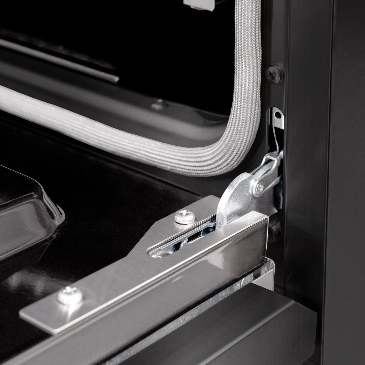 ZLINE - 30 in. 4.2 cu. ft. Classic Gas Range with 4 Burner Cooktop and Convection Gas Oven in Black Stainless Steel (CGRB-30)