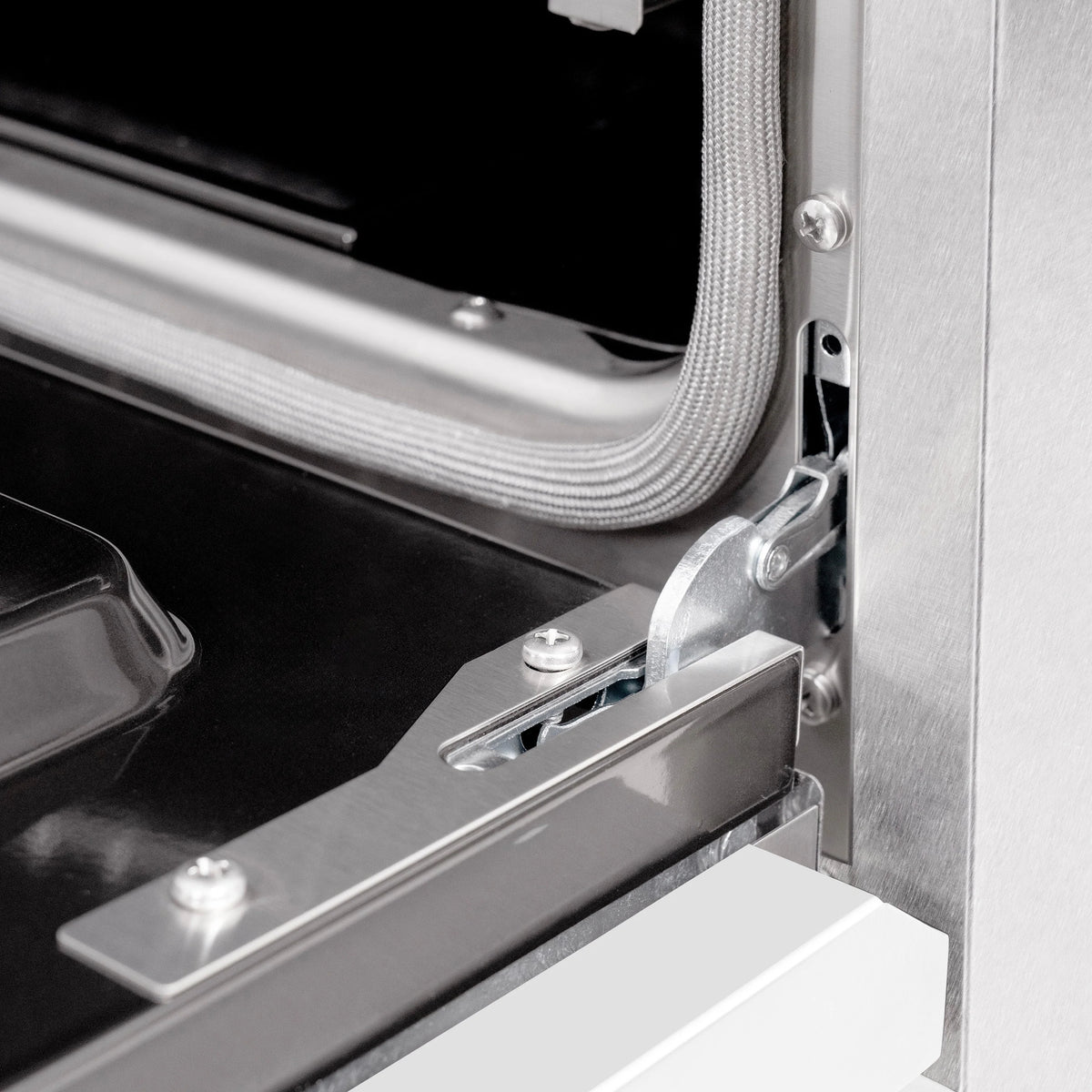 ZLINE - 30 in. 4.2 cu. ft. Classic Gas Range with 4 Burner Cooktop and Convection Gas Oven in Satin Stainless Steel with White Matte Door