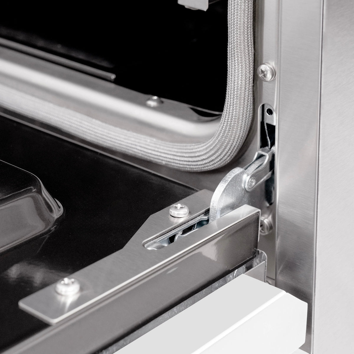 ZLINE - 30 in. 4.2 cu. ft. Classic Dual Fuel Range with 4 Burner Gas Cooktop and Electric Convection Oven in Stainless Steel with White Matte Door