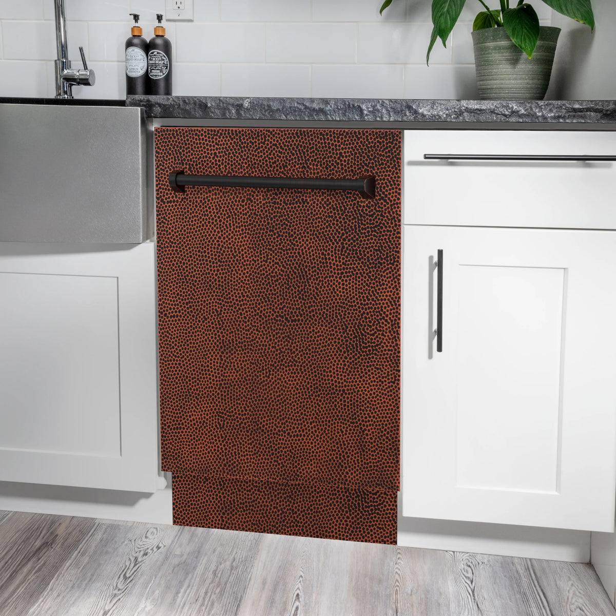 ZLINE 18&quot; Tallac Series 3rd Rack Top Control Dishwasher in Hand Hammered Copper with Stainless Steel Tub, 51dBa (DWV-HH-18)