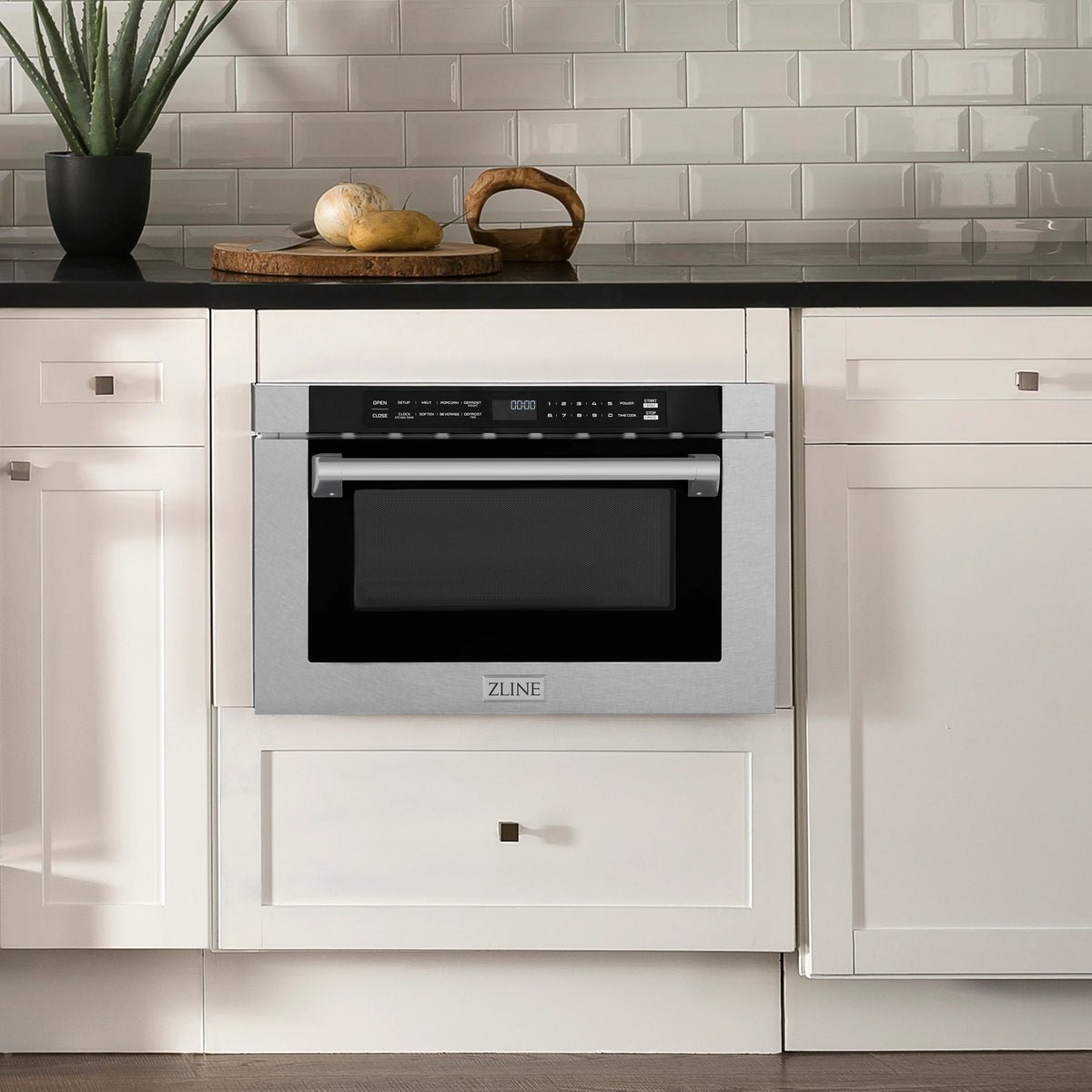 ZLINE 24&quot; 1.2 cu. ft. Built-in Microwave Drawer with a Traditional Handle in Fingerprint Resistant Stainless Steel
