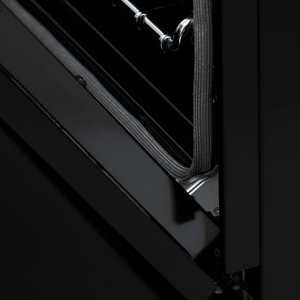 ZLINE - Autograph Edition 60&quot; 7.4 cu. ft. Dual Fuel Range, Gas Stove, Electric Oven in Black Stainless Steel, Champagne Bronze Accents