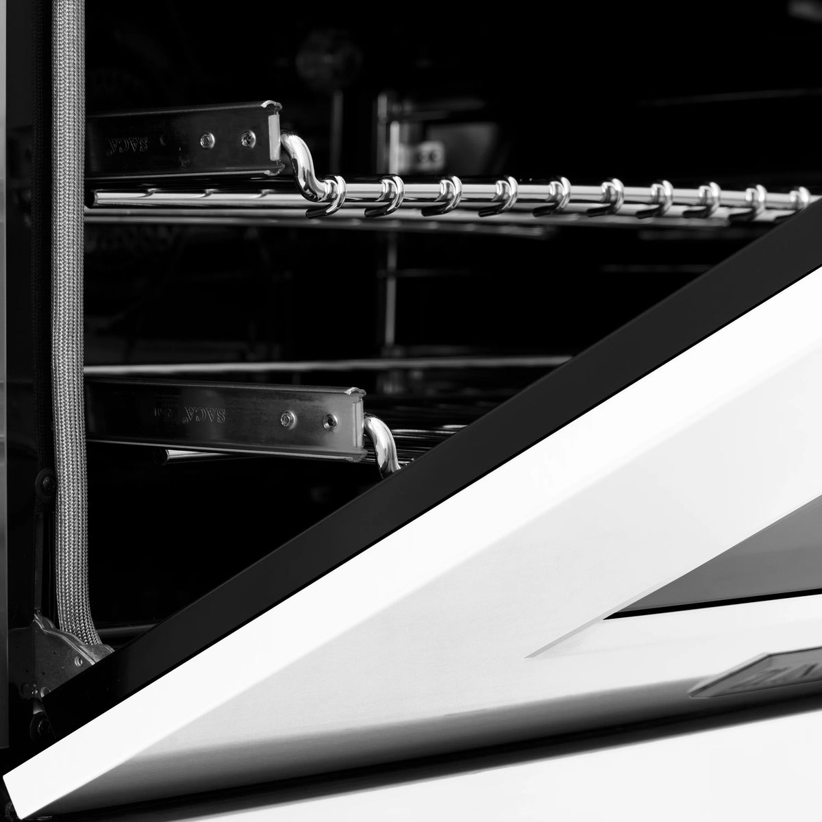 ZLINE - 24&quot; 2.8 cu. ft. Dual Fuel Range with Gas Stove and Electric Oven in Stainless Steel and White Matte Door (RA-WM-24)