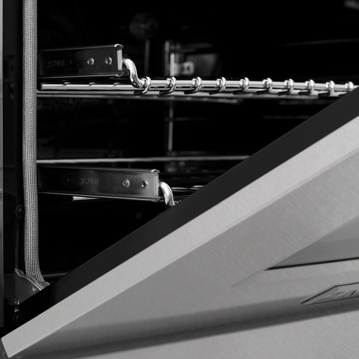 ZLINE - 36&quot; 4.6 cu. ft. Dual Fuel Range with Gas Stove and Electric Oven in Fingerprint Resistant Stainless Steel and Brass Burners (RAS-SN-BR-36)