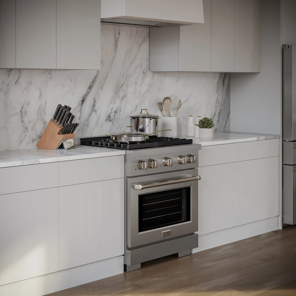 ZLINE - 36 in. 5.2 cu. ft. Paramount Dual Fuel Range with 6 Burner Gas Cooktop and Electric Convection Oven in Stainless Steel with White Matte Door