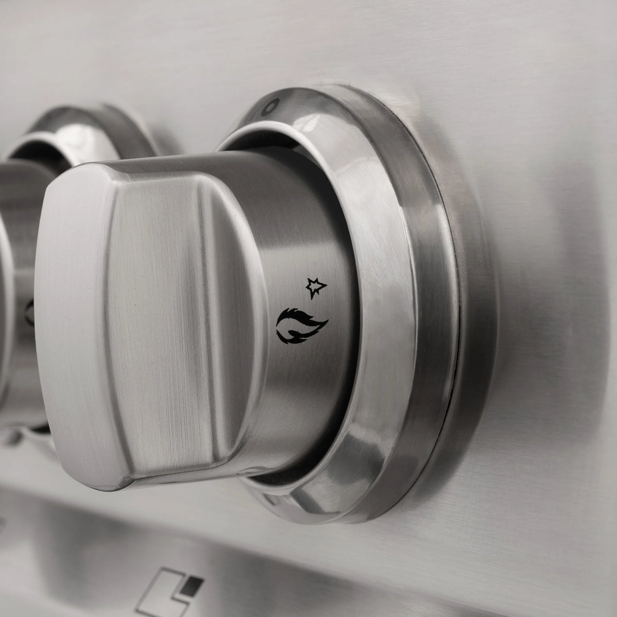 ZLINE - 30&quot; 4.0 cu. ft. Dual Fuel Range with Gas Stove and Electric Oven in Stainless Steel and Black Matte Door (RA-BLM-30)