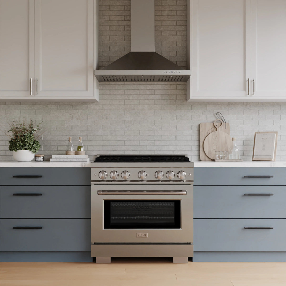 ZLINE - 36 in. 5.2 cu. ft. Select Gas Range with 6 Burner Cooktop and Convection Gas Oven in Stainless Steel (HGR36)