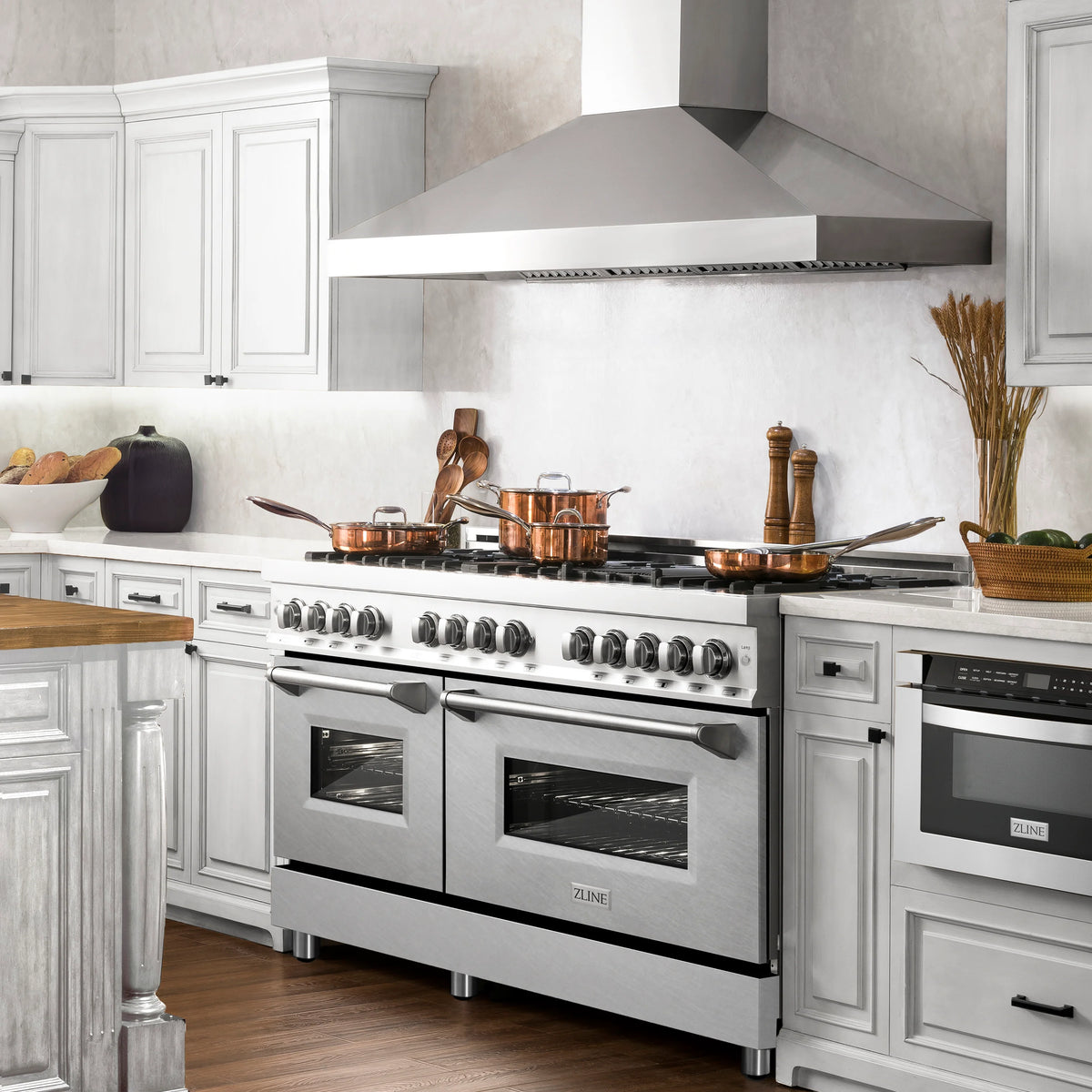 ZLINE - 60&quot; 7.4 cu. ft. Dual Fuel Range with Gas Stove and Electric Oven in Fingerprint Resistant Stainless Steel