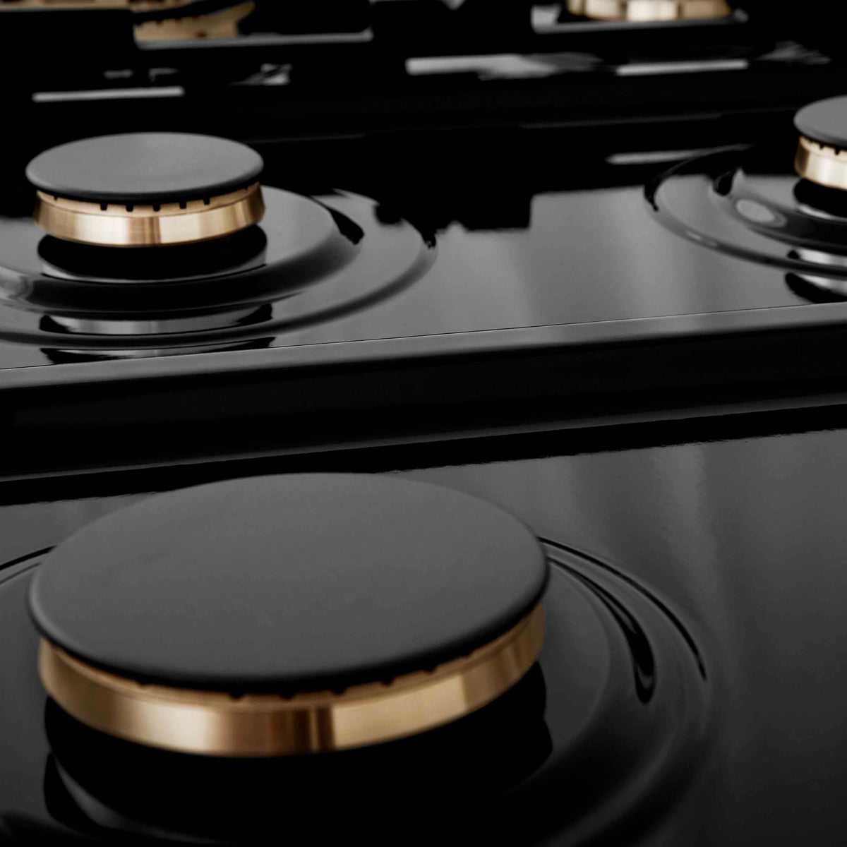 ZLINE - Autograph Edition 36&quot; Porcelain Rangetop with 6 Gas Burners in Stainless Steel and Champagne Bronze Accents (RTZ-36-CB)