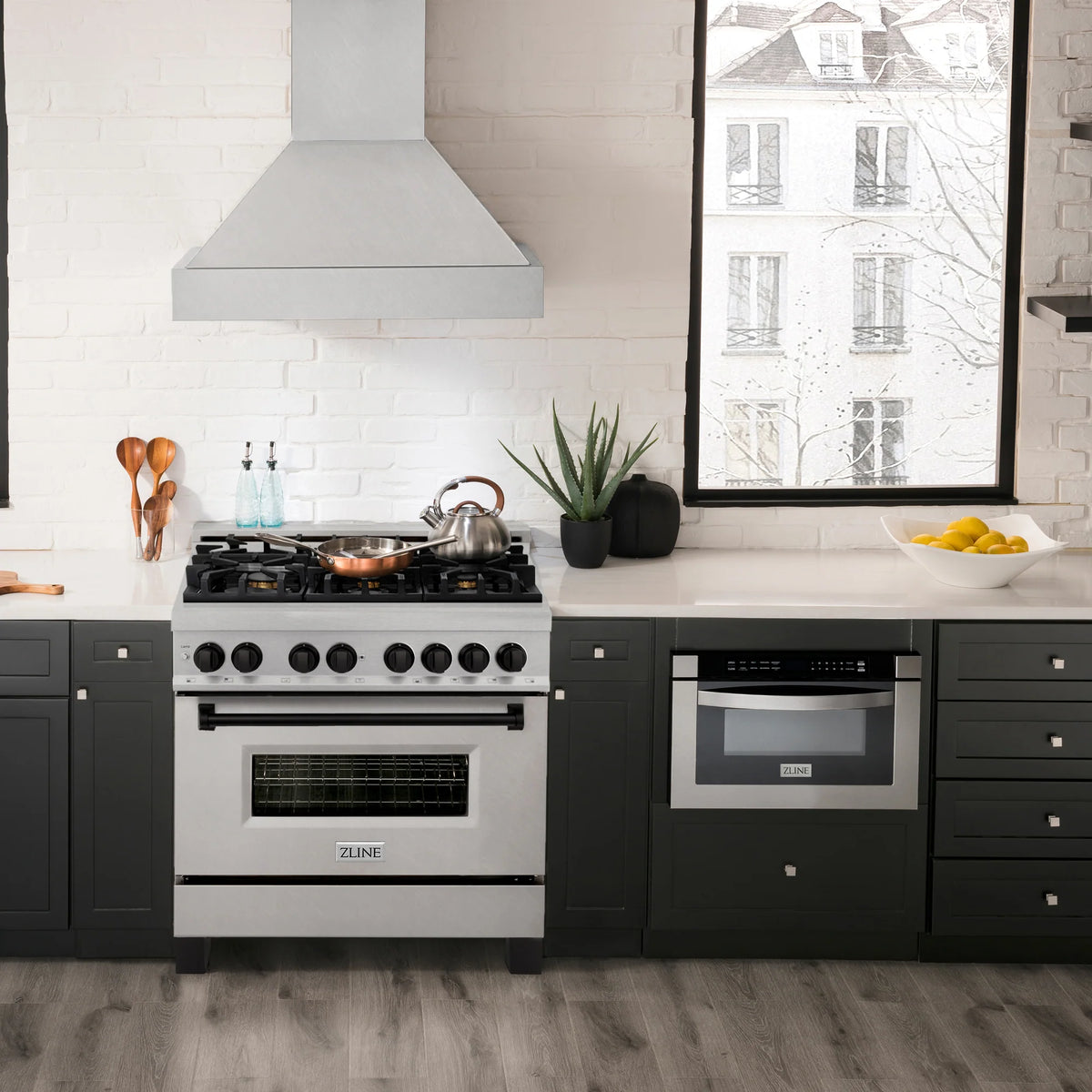 ZLINE - Autograph Edition 36&quot; 4.6 cu. ft. Dual Fuel Range, Gas Stove, and Electric Oven in Fingerprint Resistant Stainless Steel, Matte Black Accents