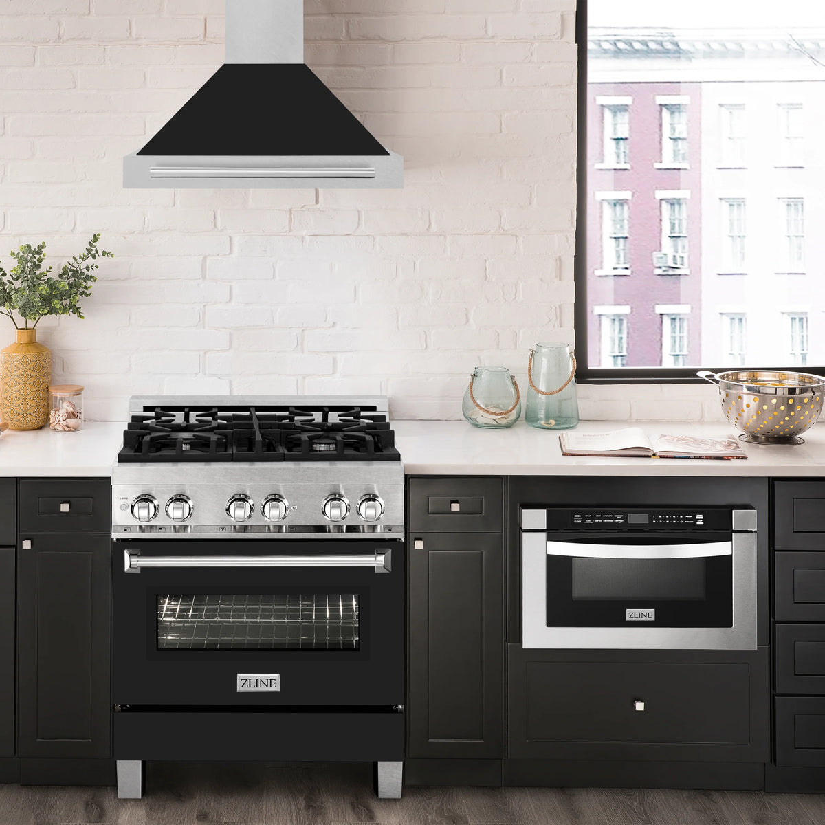 ZLINE - 30 in. Convertible Satin Stainless Steel Wall Mount Range Hood with Black Matte Shell and Stainless Steel Handle (KB4SNX-BLM-30)