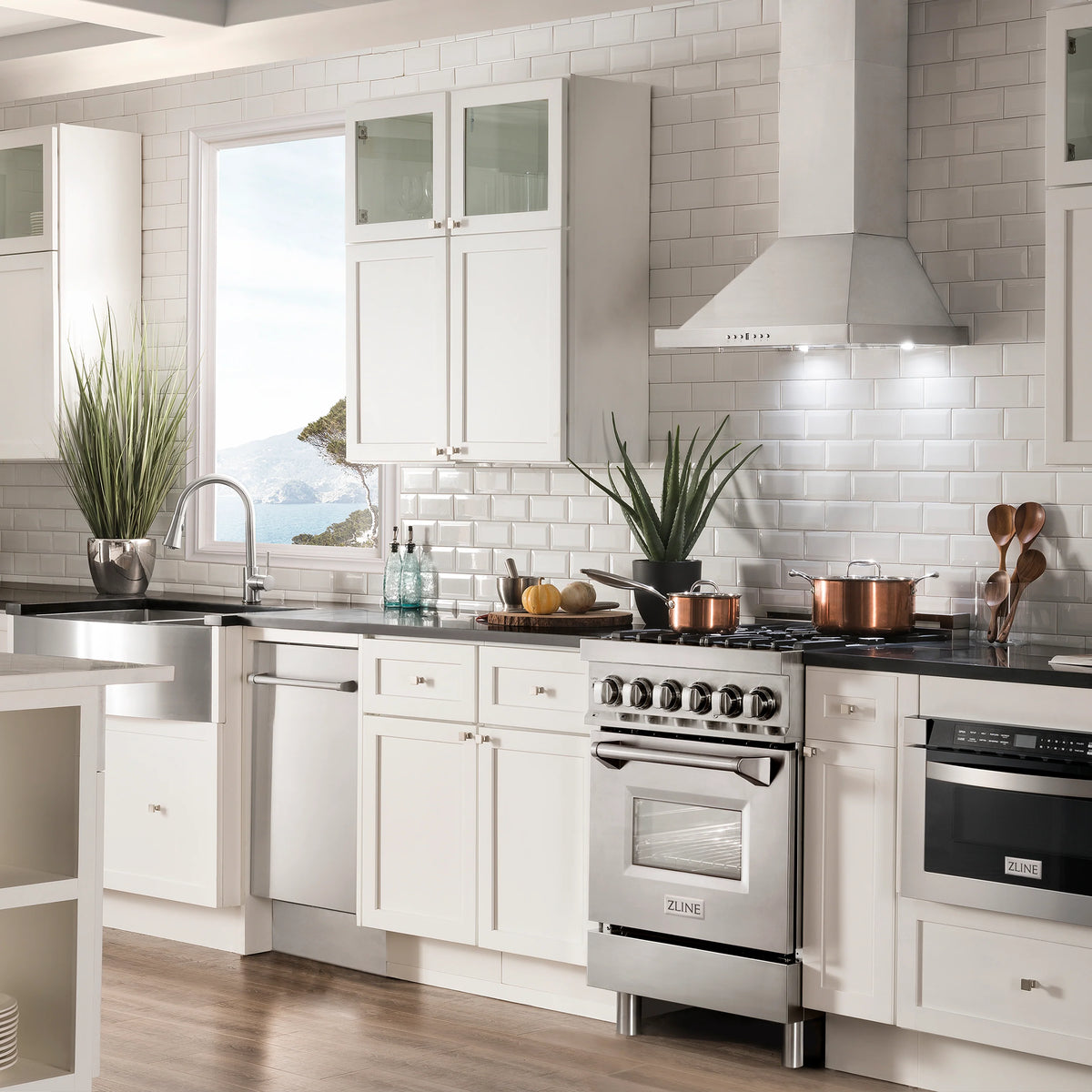 ZLINE - 24&quot; Convertible Vent Wall Mount Range Hood in Stainless Steel (KB-24)