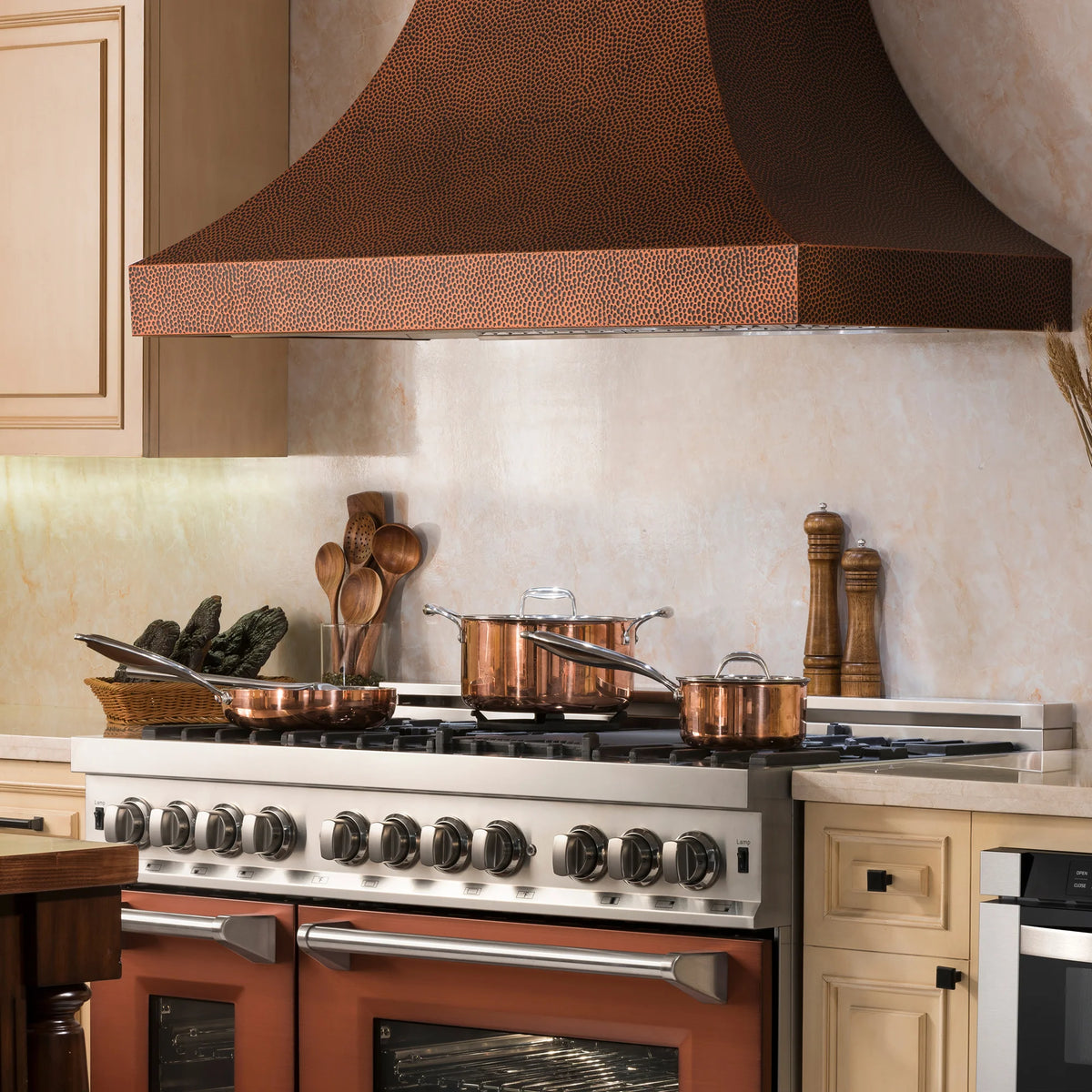 ZLINE - 48&quot; Designer Series Hand-Hammered Copper Finish Ducted Wall Range Hood (8632H-48)
