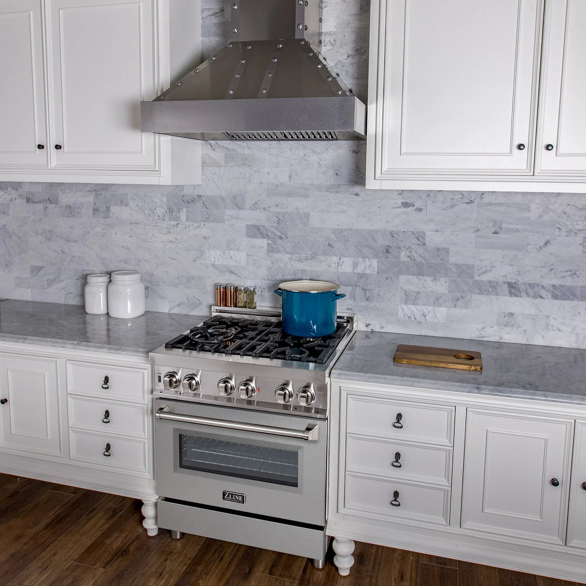 ZLINE - 30&quot; 4.0 cu. ft. Dual Fuel Range with Gas Stove and Electric Oven in Fingerprint Resistant Stainless Steel (RA-SN-30)