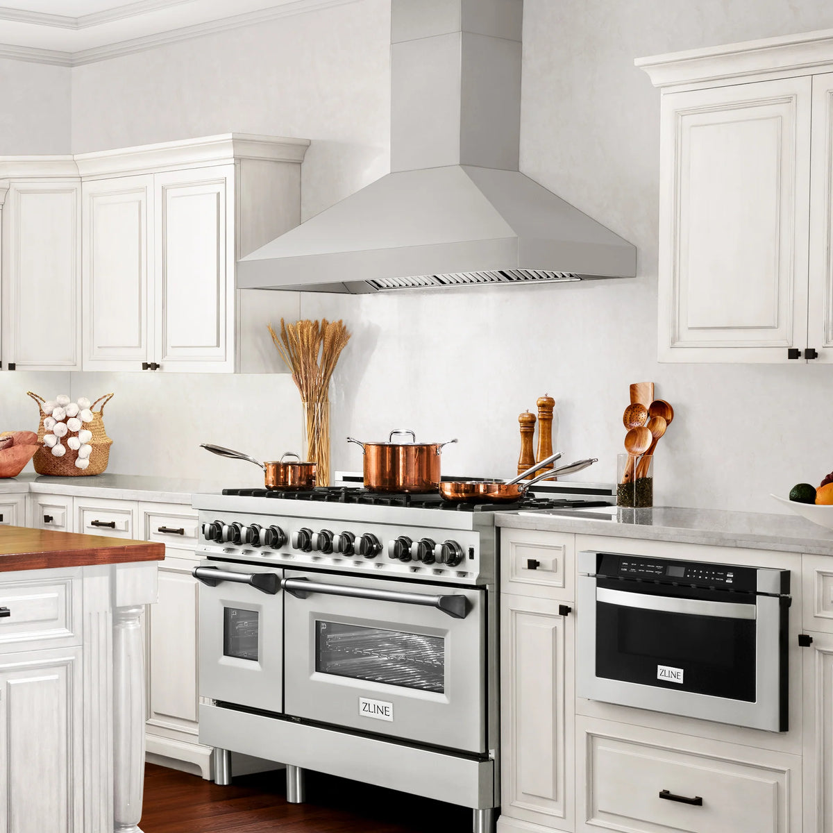 ZLINE - 36&quot; Professional Convertible Vent Wall Mount Range Hood in Stainless Steel (597-36)