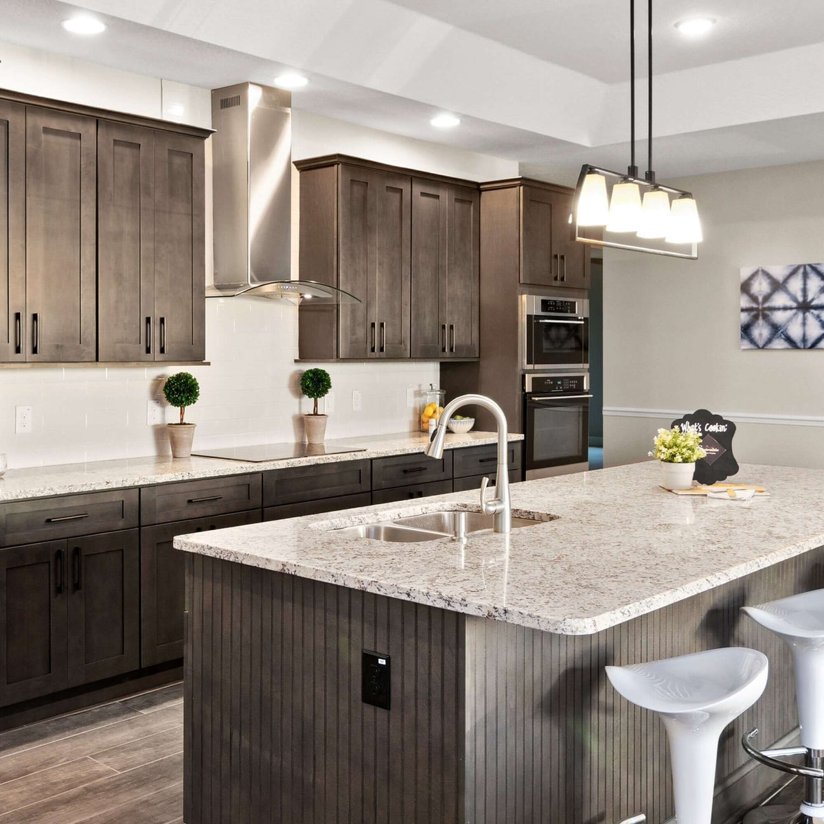 ZLINE - 48&quot; Convertible Vent Convertible Vent Wall Mount Range Hood in Stainless Steel &amp; Glass (KN4-48)